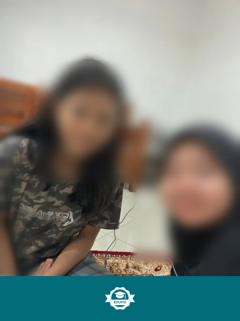 Momen sesi les bahasa inggris Bantul sedang berlangsung