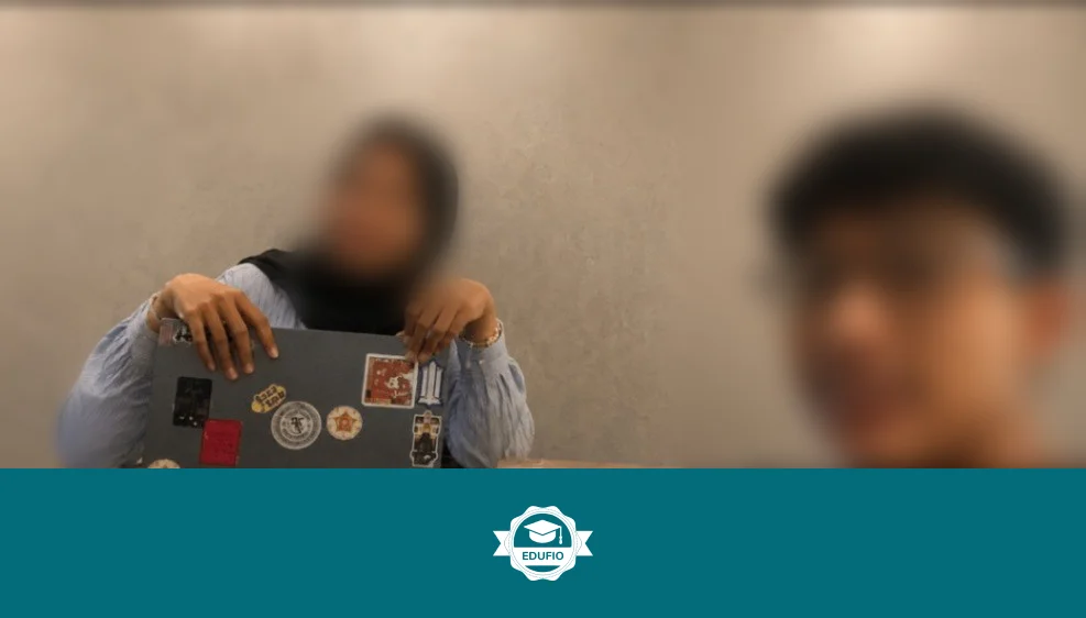Tutor Edufio mendampingi siswa di kelas les biologi Jogja
