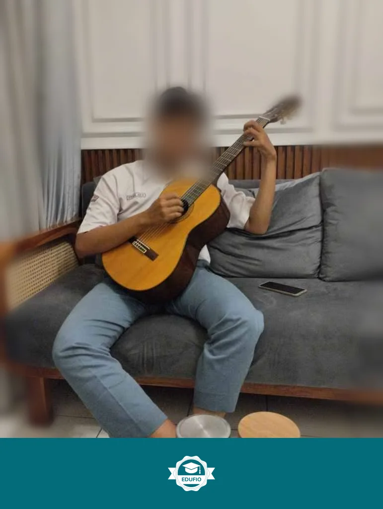 Sesi les gitar Jogja privat satu tutor satu siswa