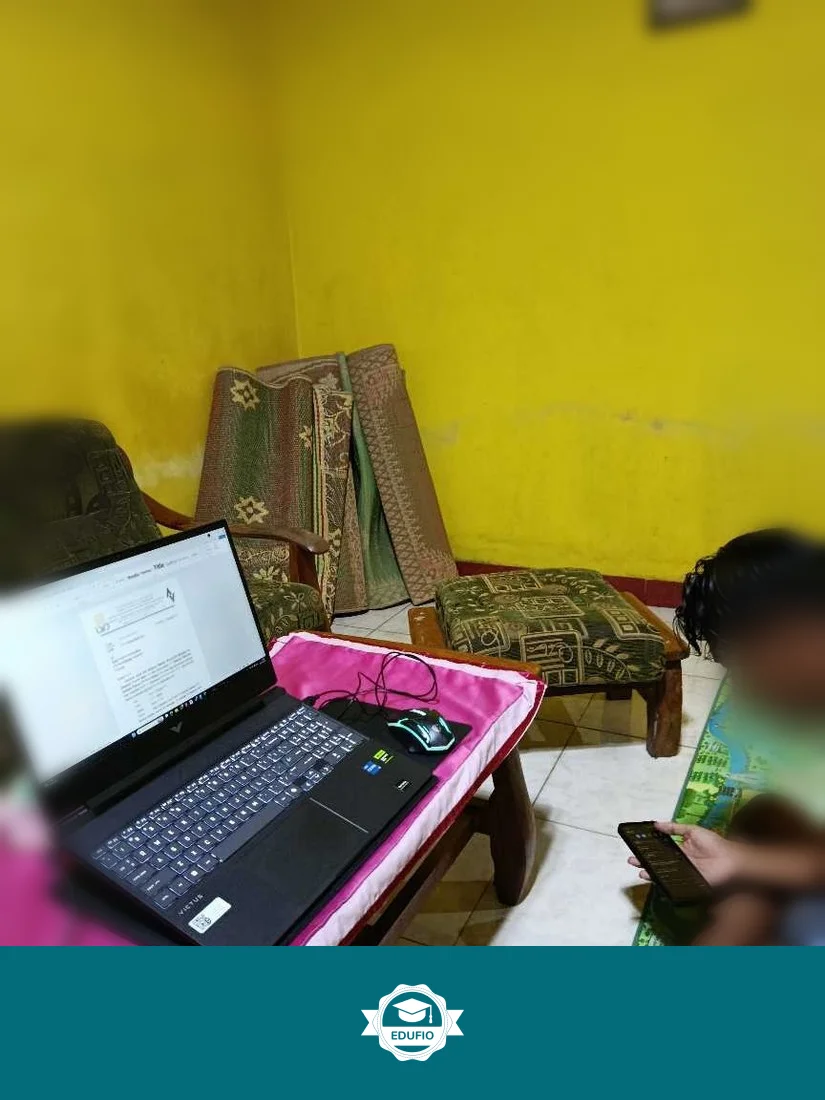 Momen sesi les komputer Jogja sedang berlangsung