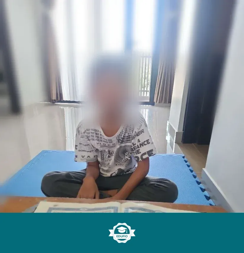 Momen sesi les mengaji Jogja sedang berlangsung