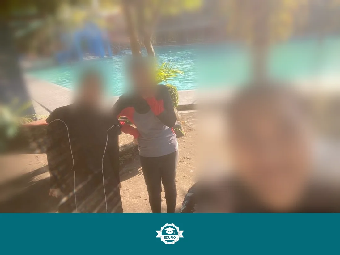 Siswa mengikuti les renang Bantul bersama tutor Edufio