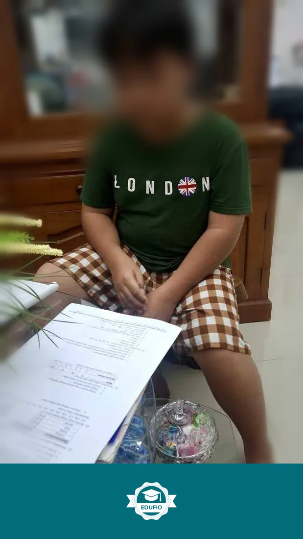 Tutor Edufio mendampingi siswa di kelas les SD Jogja