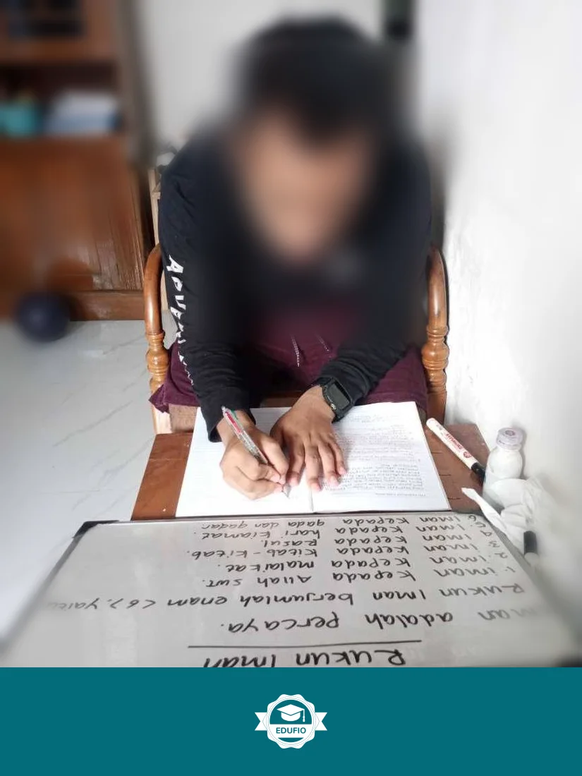 Galeri kelas les SMP Bantul: siswa bersama tutor Edufio