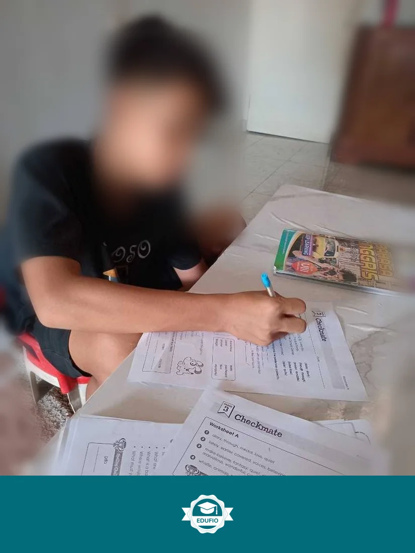 Momen sesi les TOEFL Bantul sedang berlangsung
