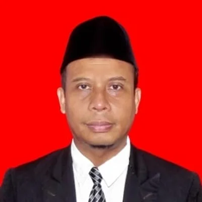 Tutor Edufio Puji H., Pendidikan Fisika IKIP Negeri Surabaya (UNESA), mengajar di Pleret